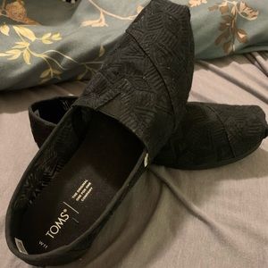 Brand New (without tags-never worn) Women’s Alpargata Slip-On Black Lace Toms.